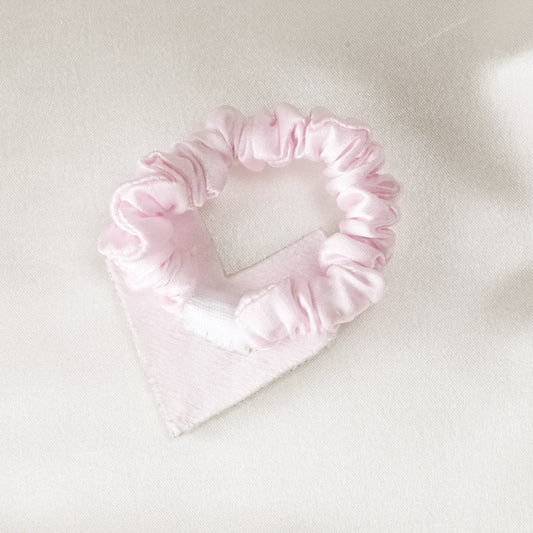 Embellished Heart Ponytail Holder - Pink