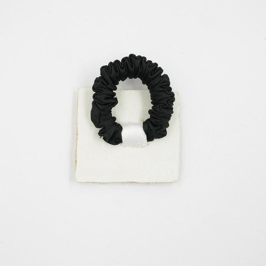 Presilha de cabelo com moedas decoradas - Dourado