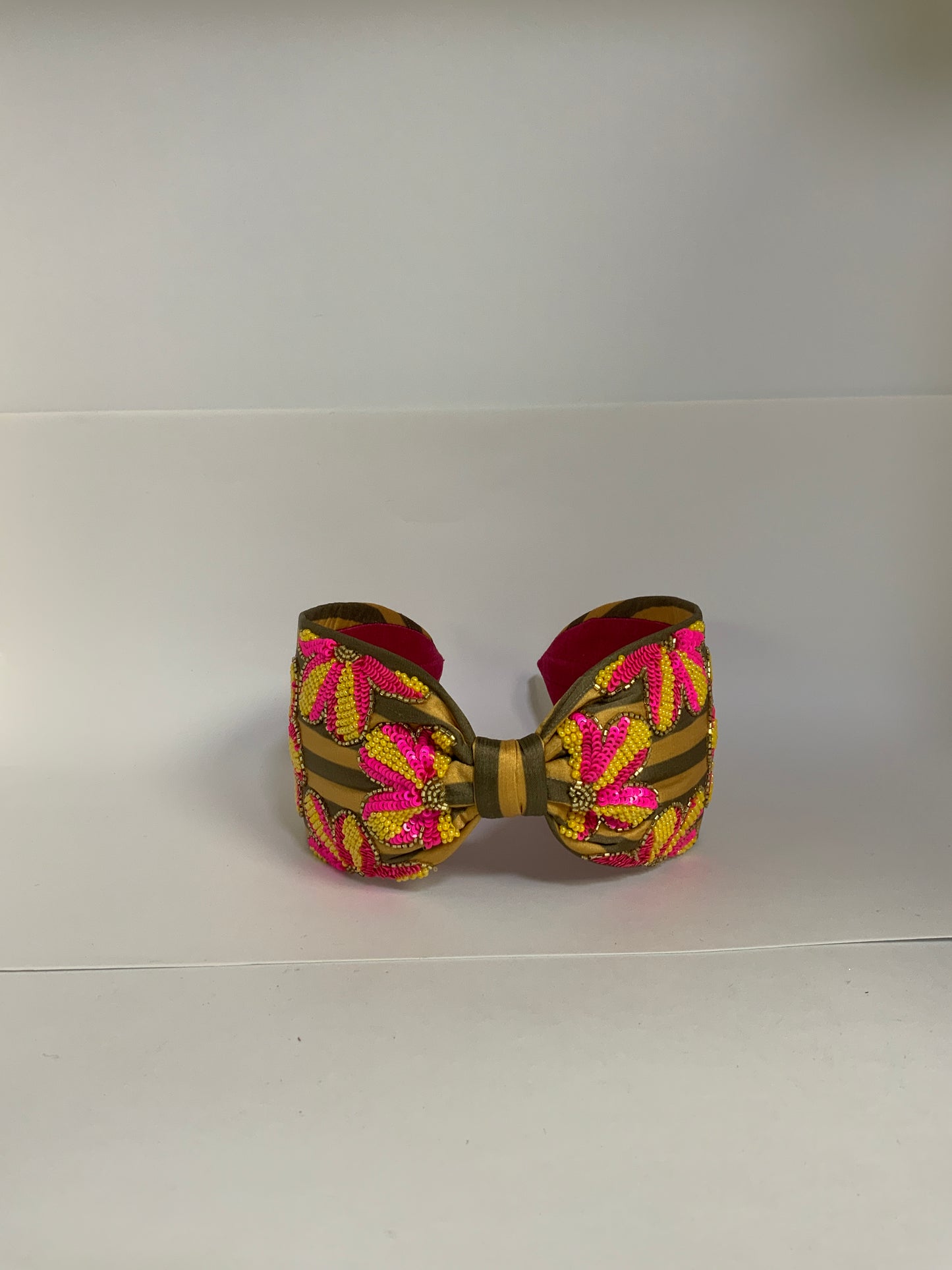 Rani Bloom Embellished Knot Headband – Olive