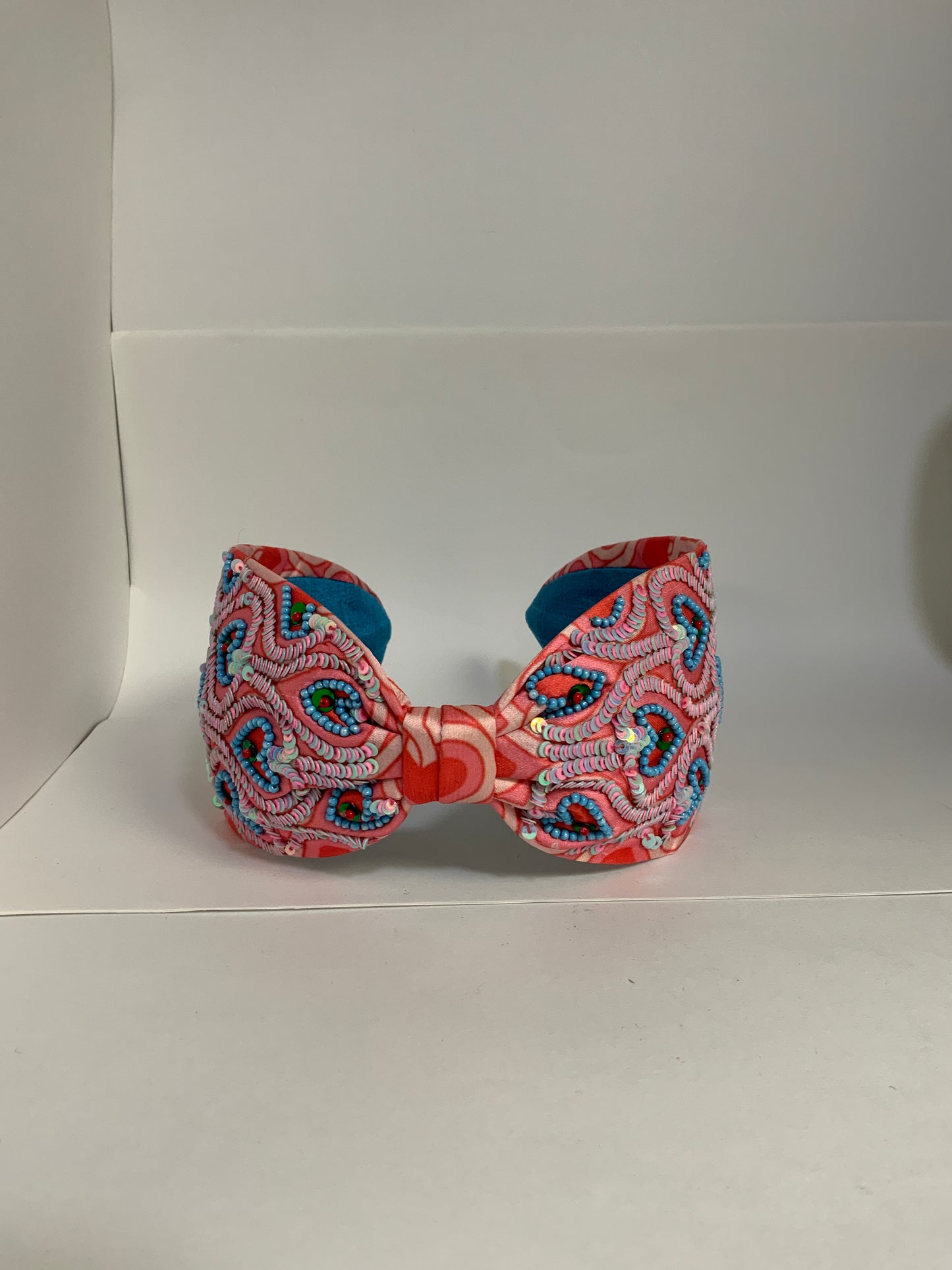 Heartbreaker Knotted Headband – Coral