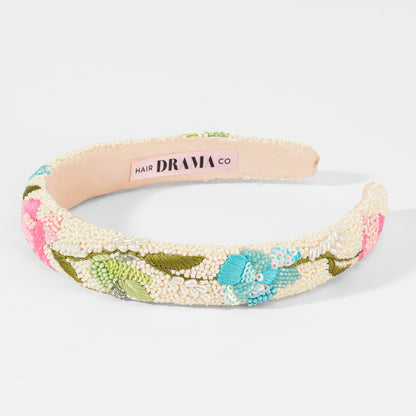 Fita de cabelo com missangas para a primavera