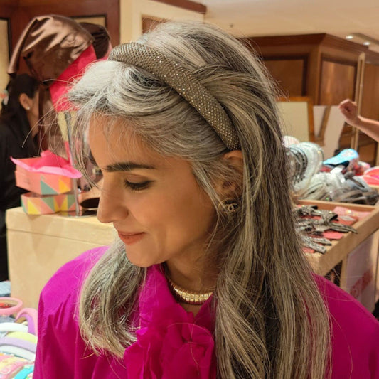 Fita de cabelo em cetim de seda com strass - Cinza