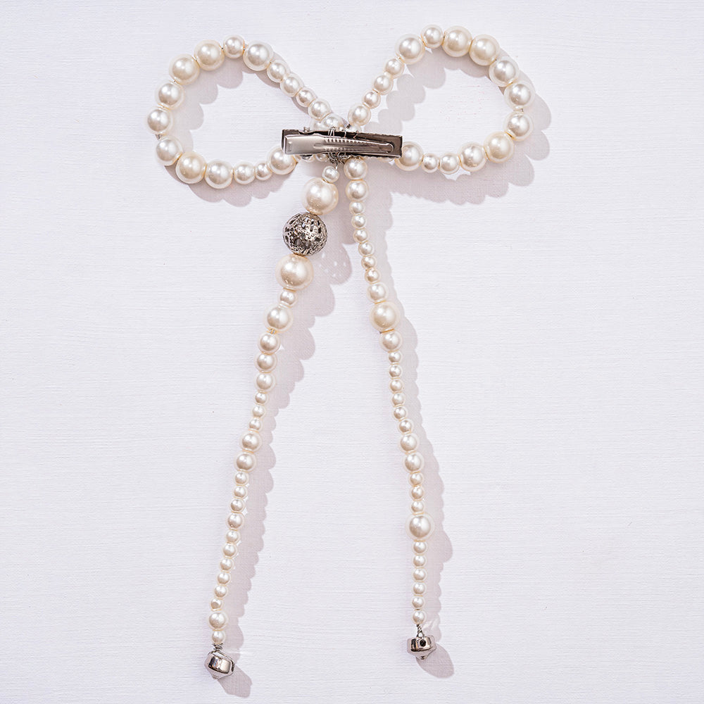 Presilha de cabelo com laço de pérolas e pedra prateada - Branco-creme