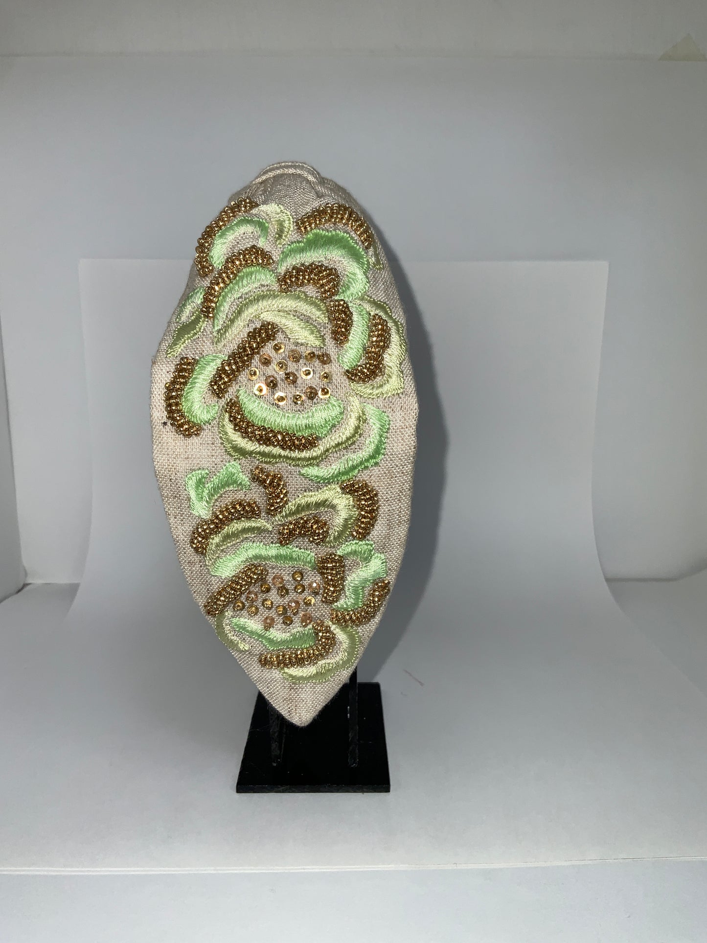 Rosy Affair Embroidered Knotted Headband