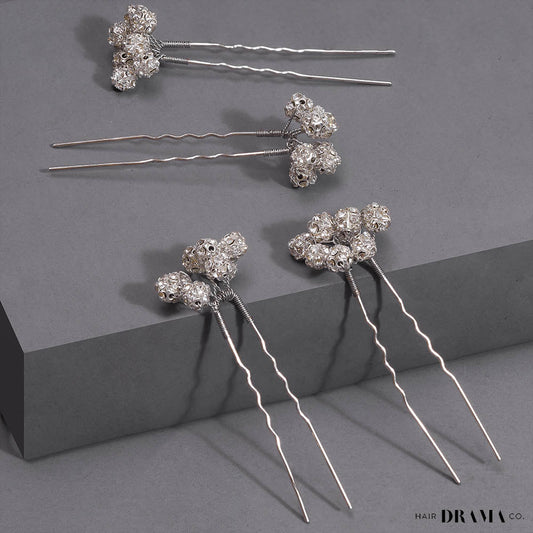 Conjunto de 4 pregadeiras em forma de U com pérolas decoradas - Prateados